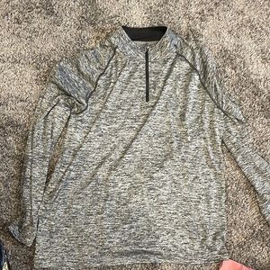 Men’s under armor, quarter zip